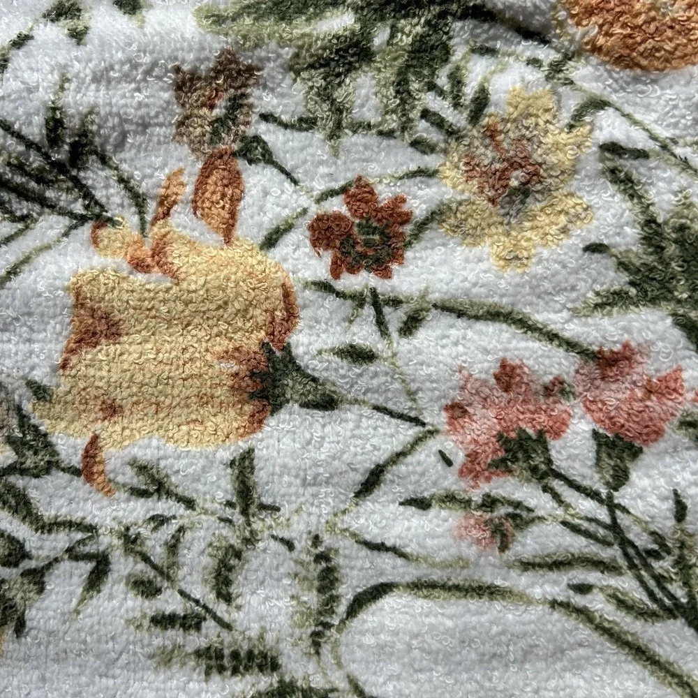 vintage cannon bath towels Lot. 5 brown and yellow floral. New. Never used.‎